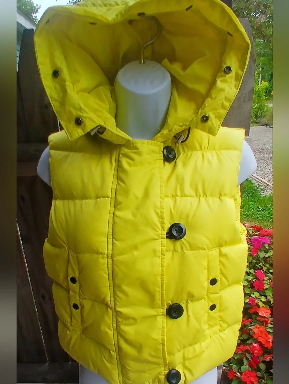 Vintage GAP Down Bright Yellow Hooded Puffer Vest Size Small.
